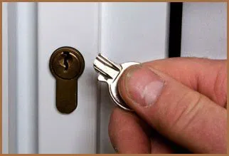 City Locksmith Shop Cincinnati, OH 513-494-3060 - 5-broken-key